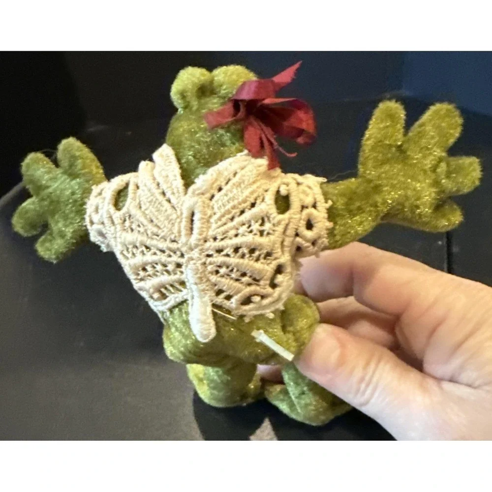Vintage 1997 Green Frog‎ Shelf Sitter Plush Animal Signed Crochet Vest 6